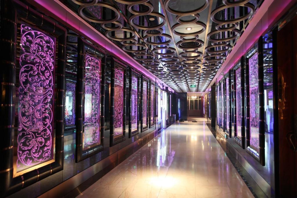 Mandarin Hotel Cantón Exterior foto
